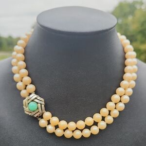 Elegant Gold and Turquoise Necklace
